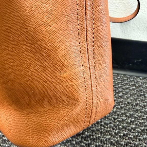 Michael Kors Jet Set Tote Womens Handbag Purse Brown Saffiano Gold Accents - Picture 7 of 15